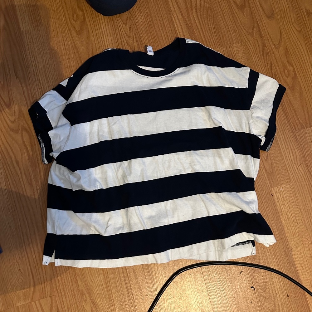 Old navy striped t shirt xxl
